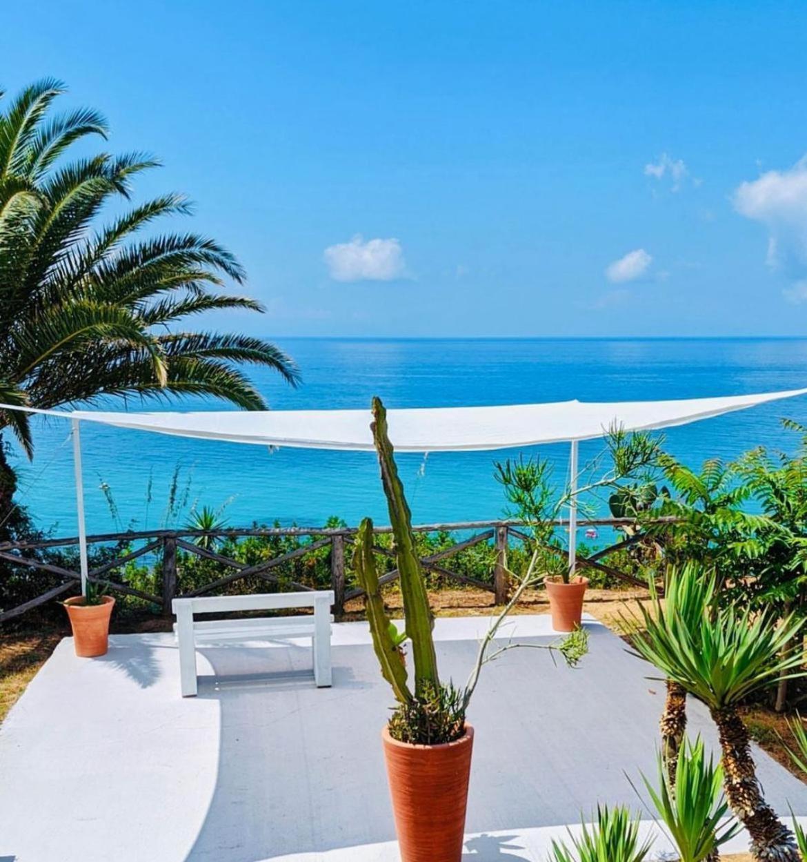 Residence Esmeraldo Capo Vaticano Bagian luar foto