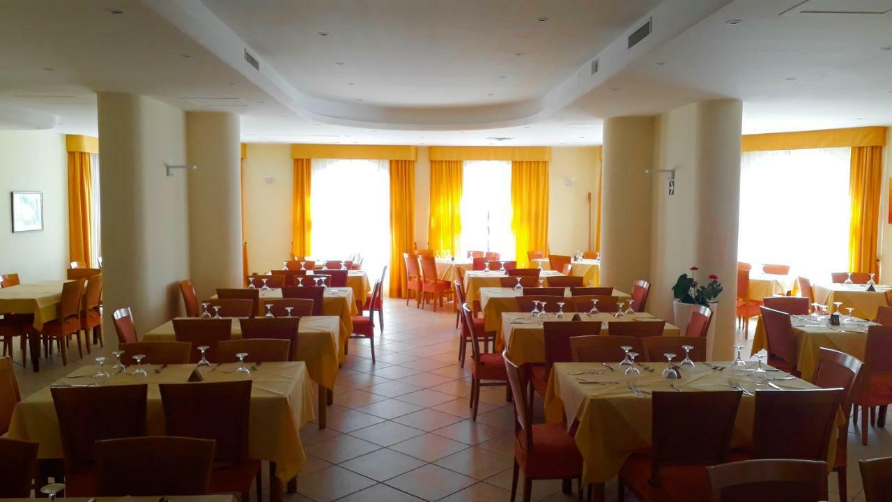 Residence Esmeraldo Capo Vaticano Bagian luar foto